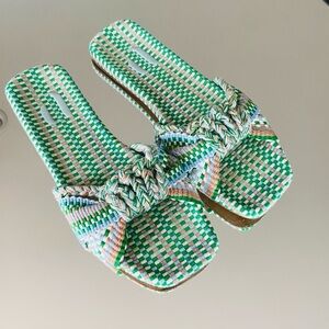 Amambaih Lucia Flats Sandals in Mosaic Green Size 8